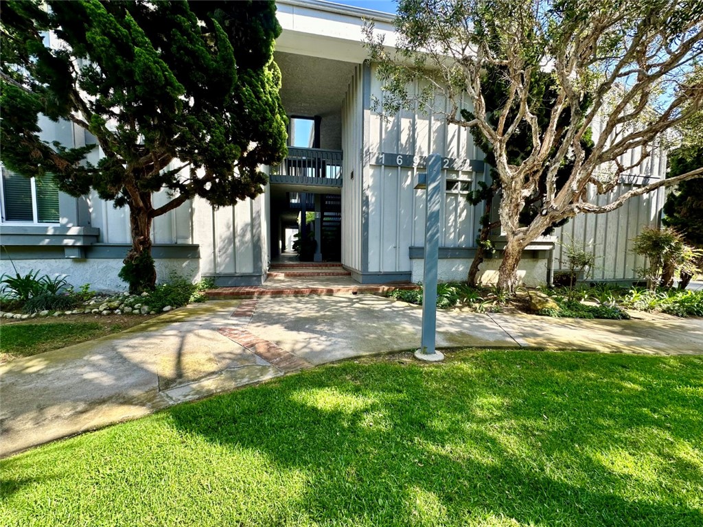 16982 Pacific Coast, Huntington Beach CA 92649 - photo 1