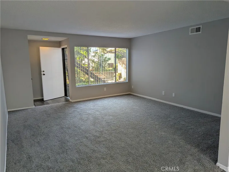 17031 Pinehurst Lane B, Huntington Beach, CA 92647
