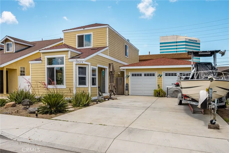 17041 B Lane, Huntington Beach