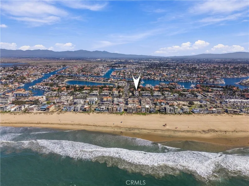 17042 Pacific Coast Highway 201, Huntington Beach