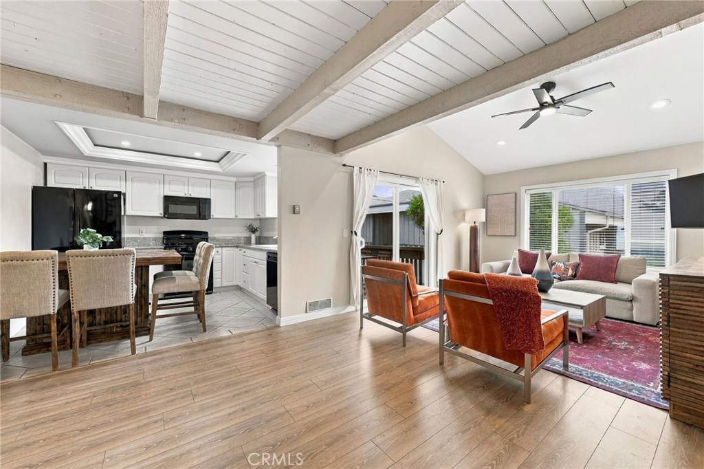 17042 Pacific Coast Highway 201, Huntington Beach CA 92649 - photo 3