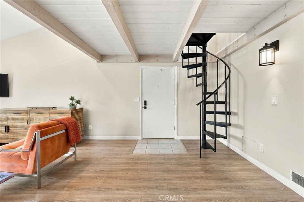 17042 Pacific Coast Highway 201, Huntington Beach CA 92649 - photo 8