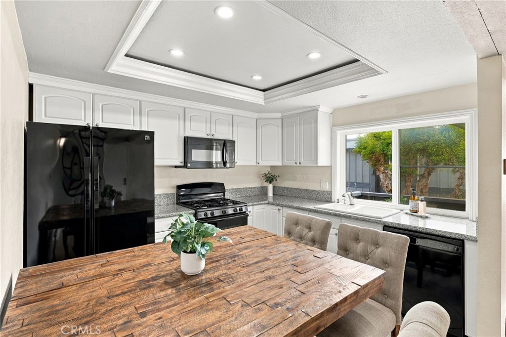 17042 Pacific Coast Highway 201, Huntington Beach CA 92649 - photo 10