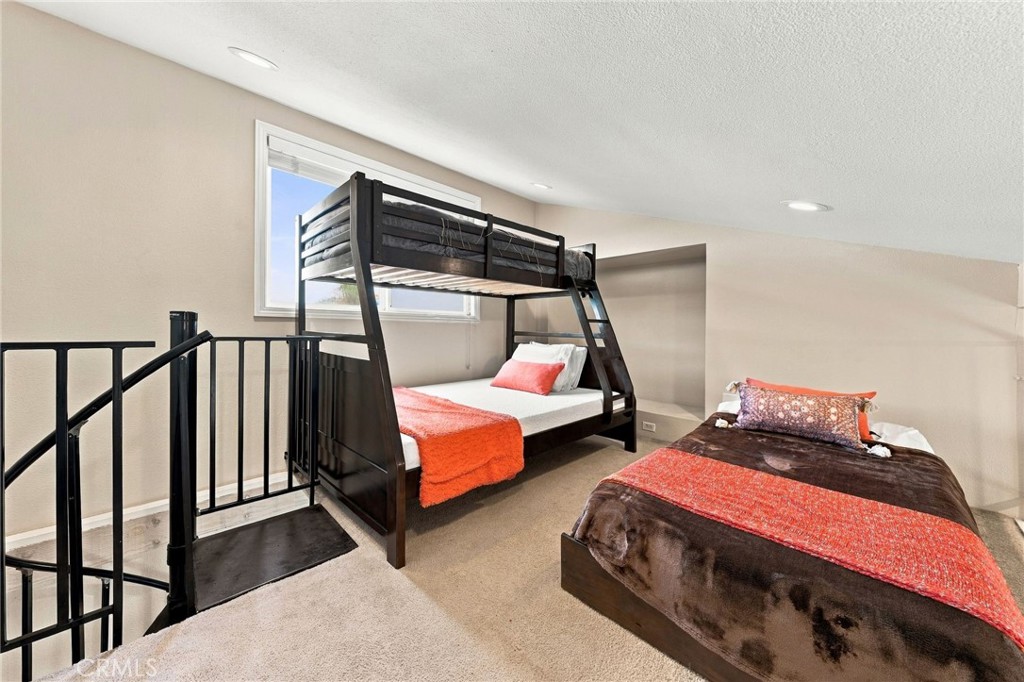 upstairs loft - 17042 Pacific Coast Highway 201, Huntington Beach CA 92649 - photo 19