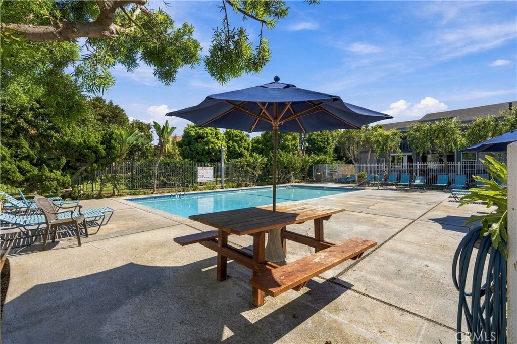 17042 Pacific Coast Highway 201, Huntington Beach CA 92649 - photo 26