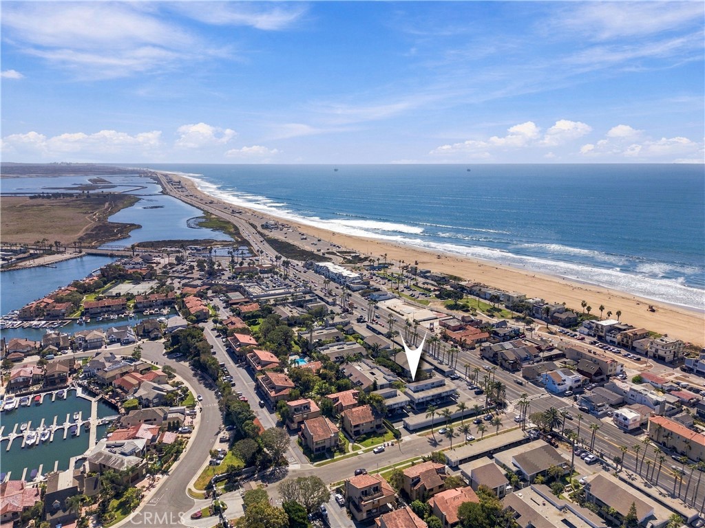 17042 Pacific Coast Highway 201, Huntington Beach CA 92649 - photo 38
