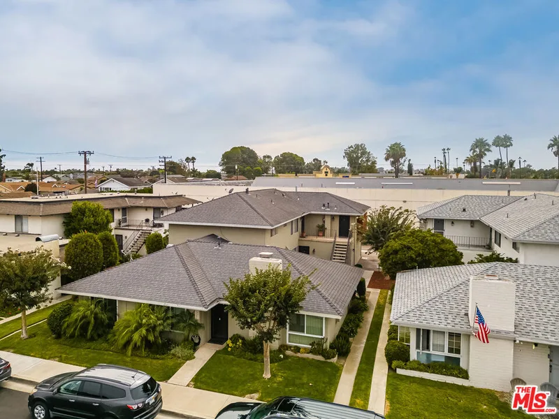 17061 Pinehurst Lane, Huntington Beach, CA 92647