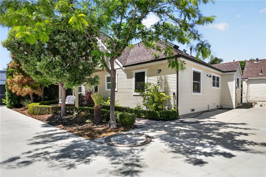 Residence / Office - 17066 Palmdale, Huntington Beach CA 92647 - photo 8