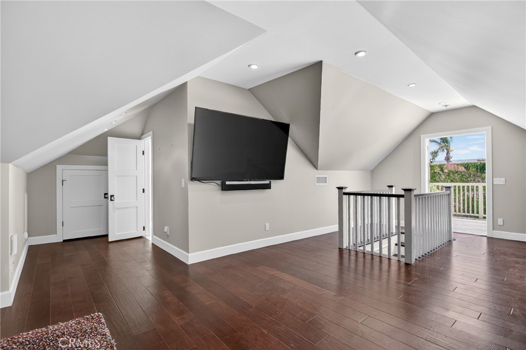17066 Palmdale, Huntington Beach CA 92647 - photo 19