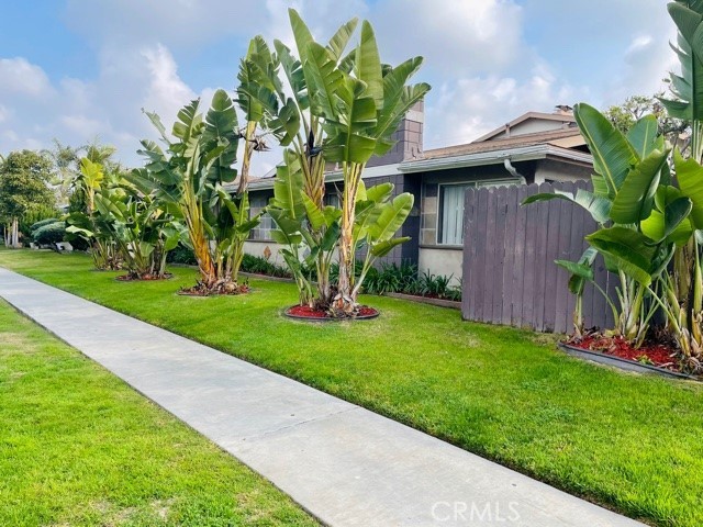 17092 Emerald 4, Huntington Beach CA 92647 - photo 1