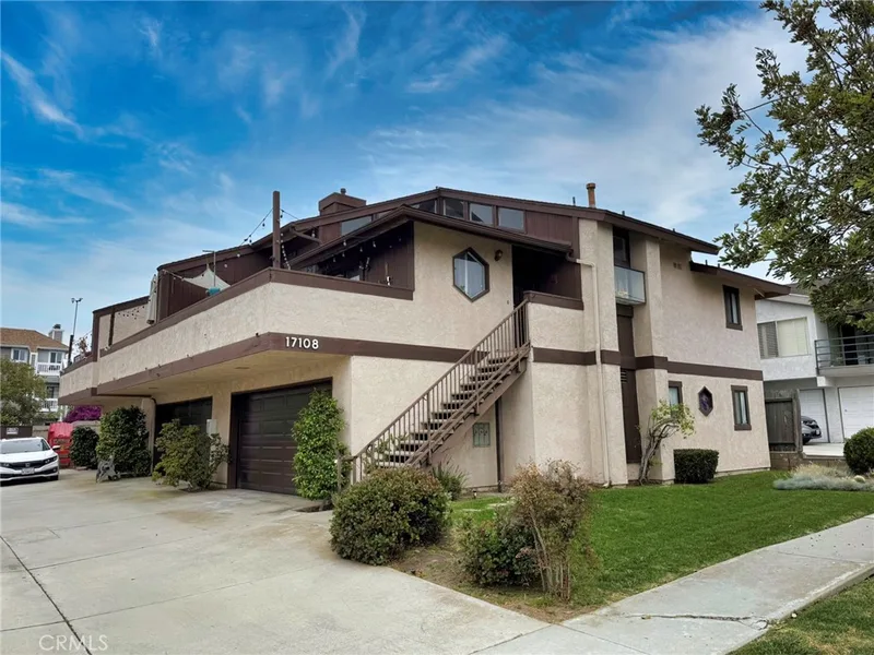 17108 Sims Lane, Huntington Beach, CA 92649