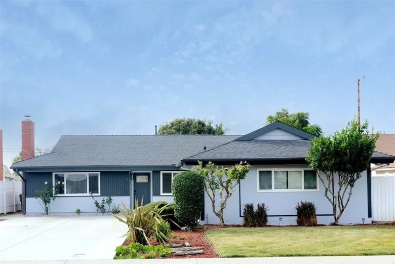 17121 Hague Lane, Huntington Beach, CA 92647