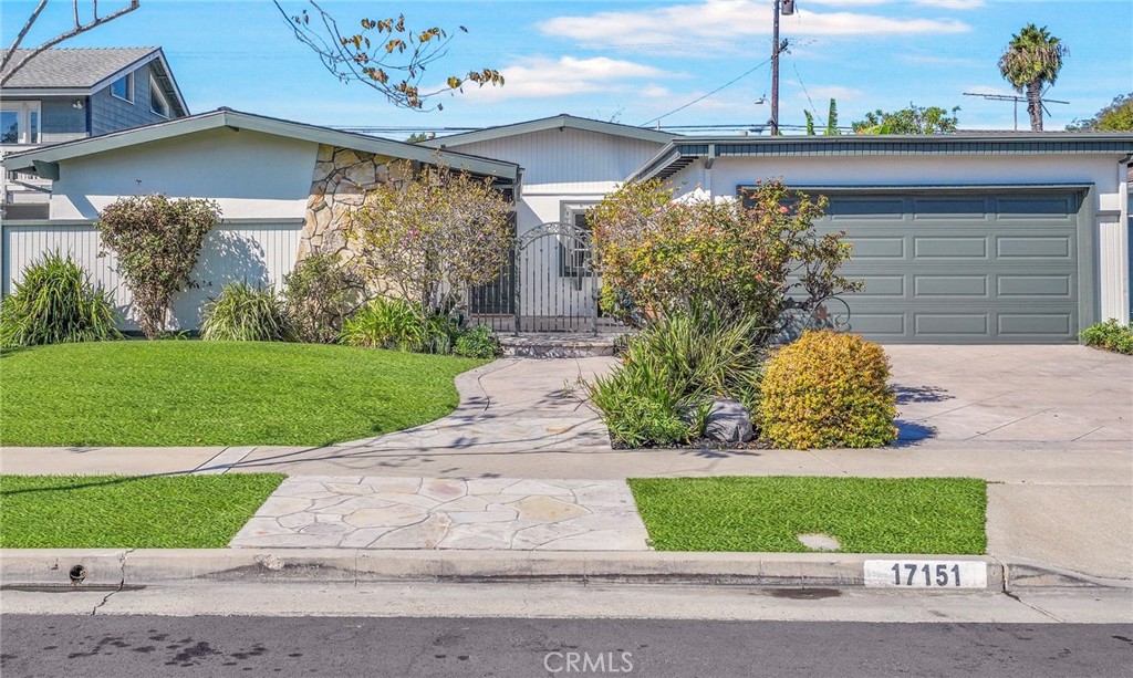 17151 Treehaven, Huntington Beach CA 92647 - photo 2
