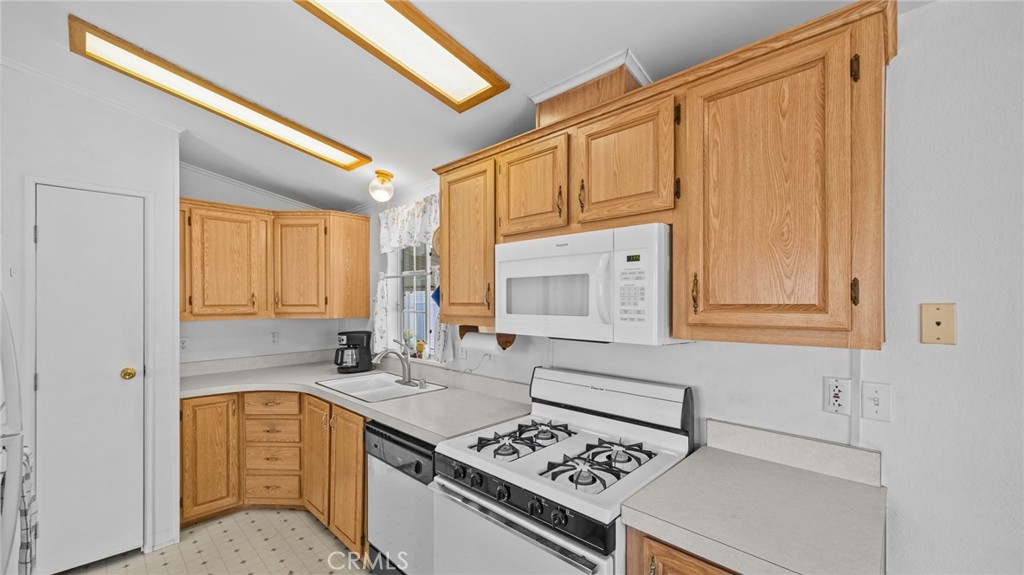 17261 GOTHARD Street 67, Huntington Beach CA 92647 - photo 8