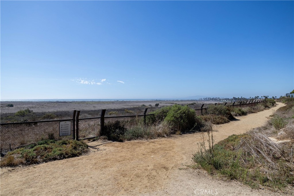 17281 Osterville Lane, Huntington Beach CA 92649 - photo 40
