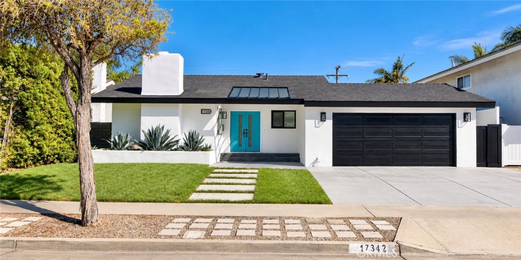 17342 Wild Rose, Huntington Beach CA 92649 - photo 2