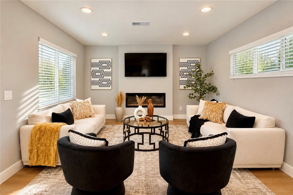 17342 Wild Rose, Huntington Beach CA 92649 - photo 15