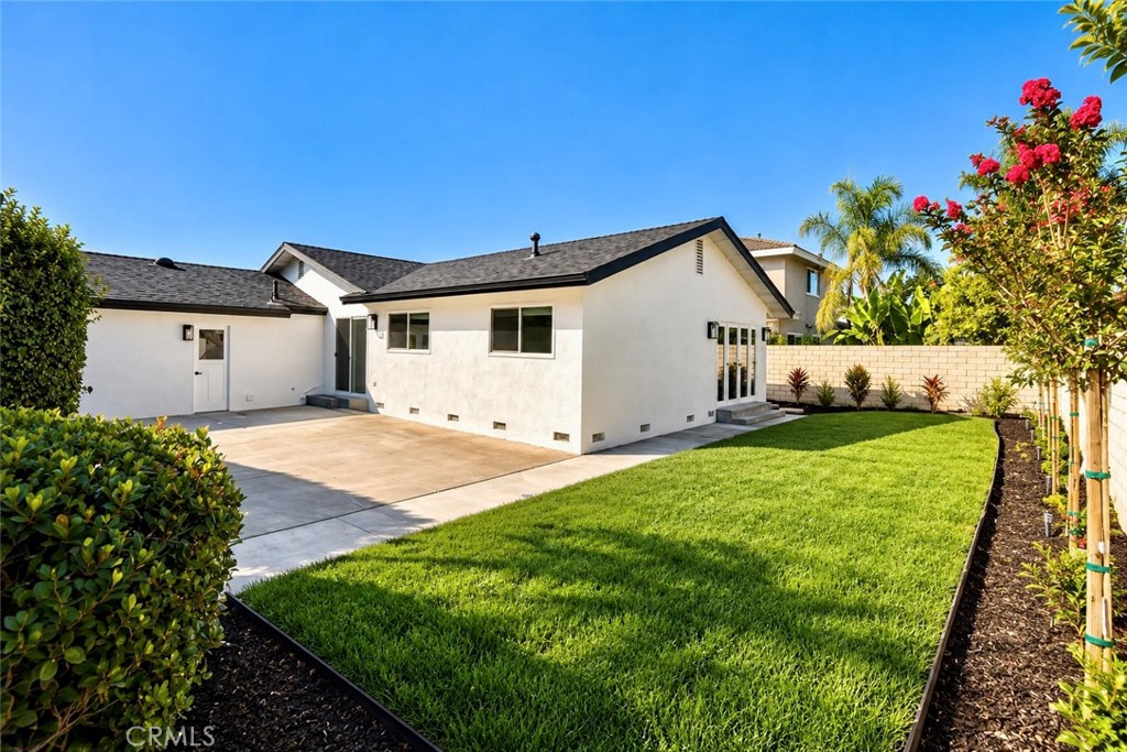 17342 Wild Rose, Huntington Beach CA 92649 - photo 27