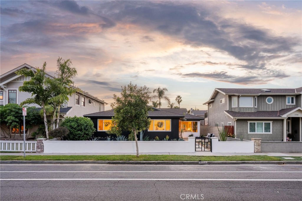 1735 Main, Huntington Beach CA 92648 - photo 5