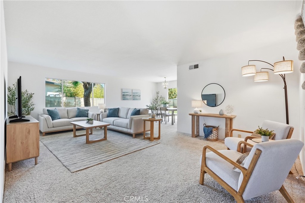 17372 Mira Loma Circle, Huntington Beach CA 92647 - photo 9