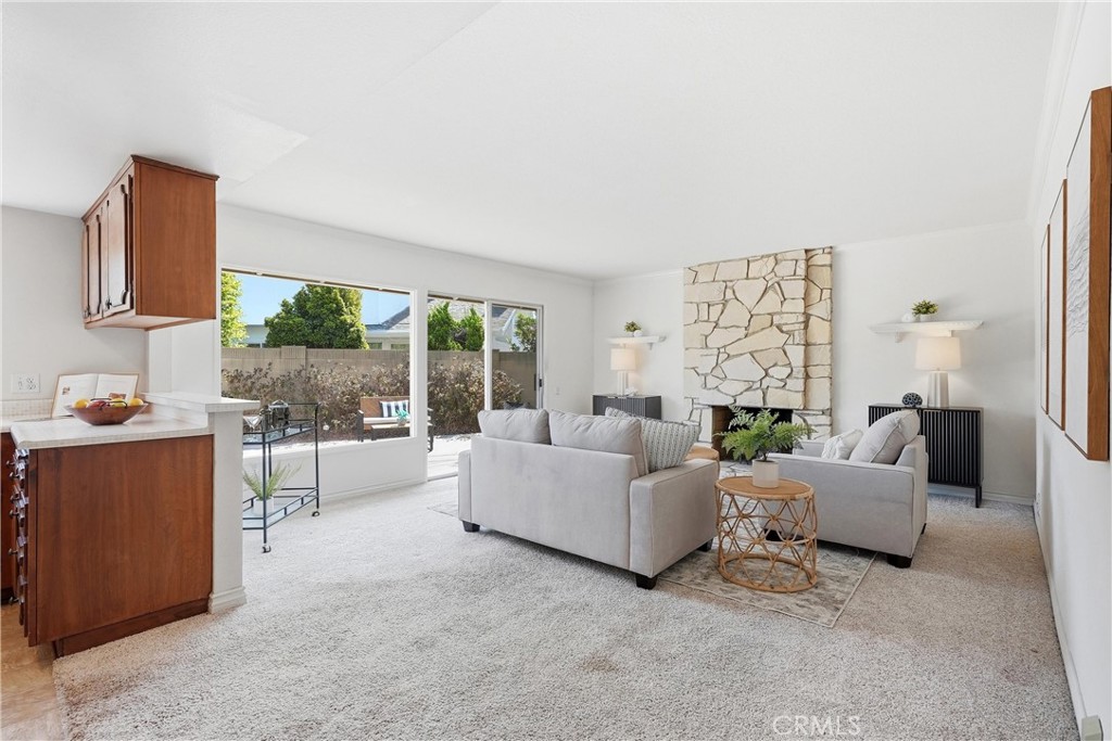 17372 Mira Loma Circle, Huntington Beach CA 92647 - photo 19