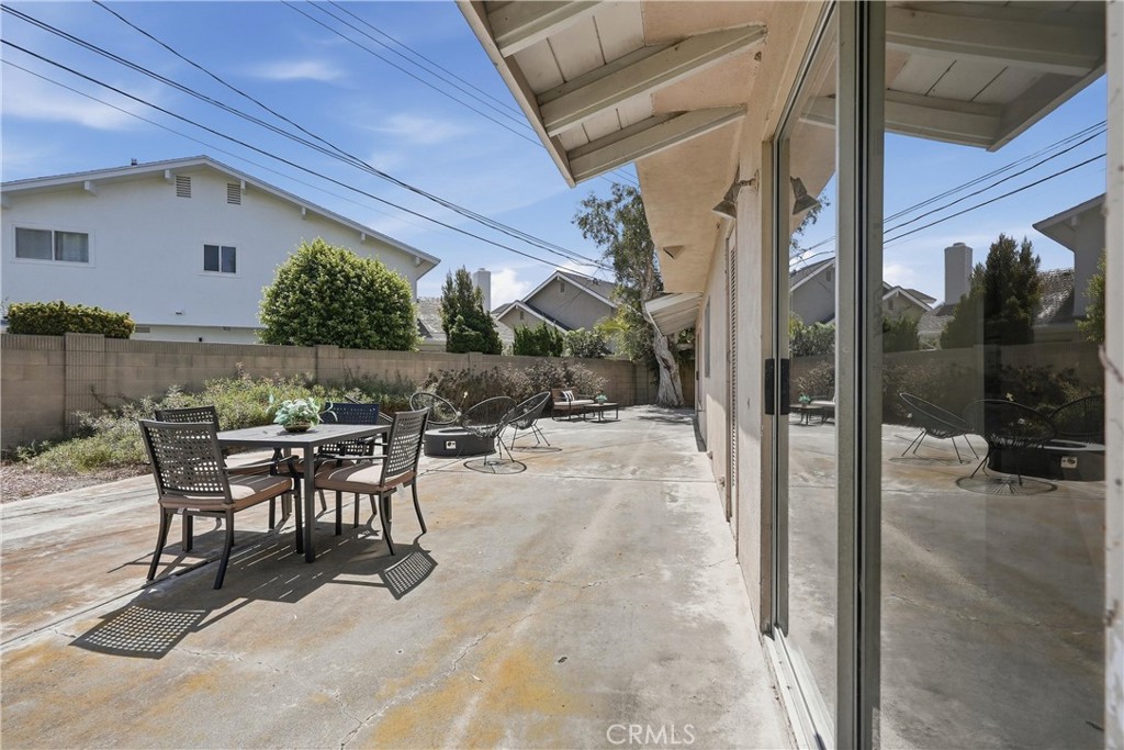 17372 Mira Loma Circle, Huntington Beach CA 92647 - photo 43