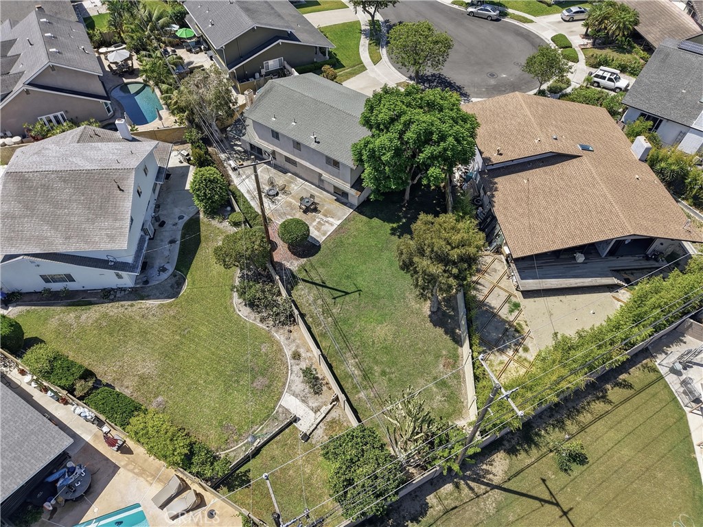 17372 Mira Loma Circle, Huntington Beach CA 92647 - photo 50