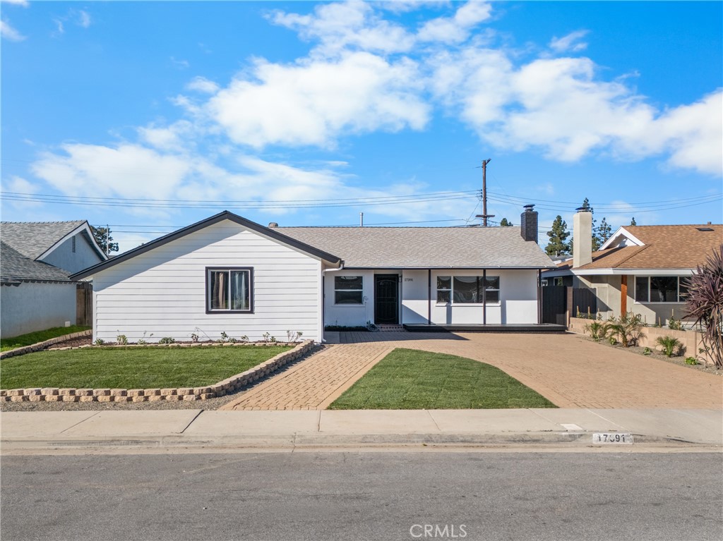 Prime Cul-De-Sac - 17391 Meer Circle, Huntington Beach CA 92647 - photo 1