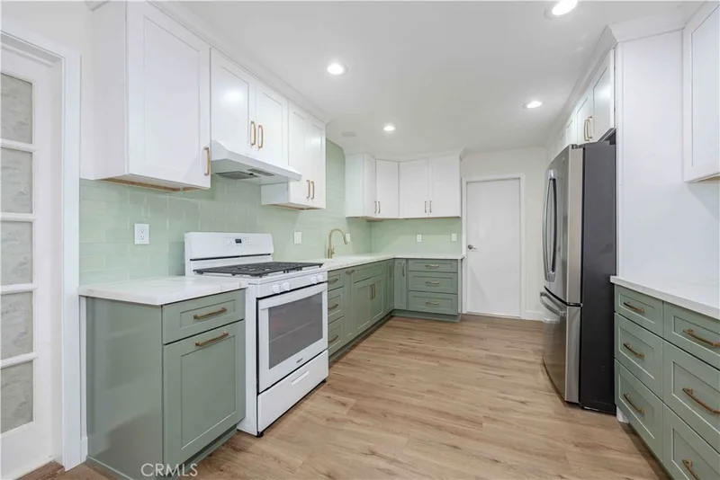 17391 Waal Circle, Huntington Beach, CA 92647