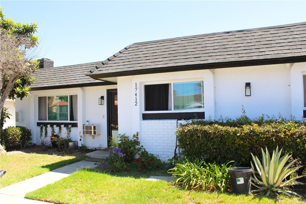 17412 Dairyview Circle, Huntington Beach CA 92647 - photo 4