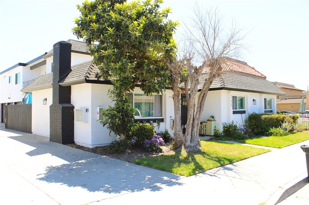 17412 Dairyview Circle, Huntington Beach CA 92647 - photo 5