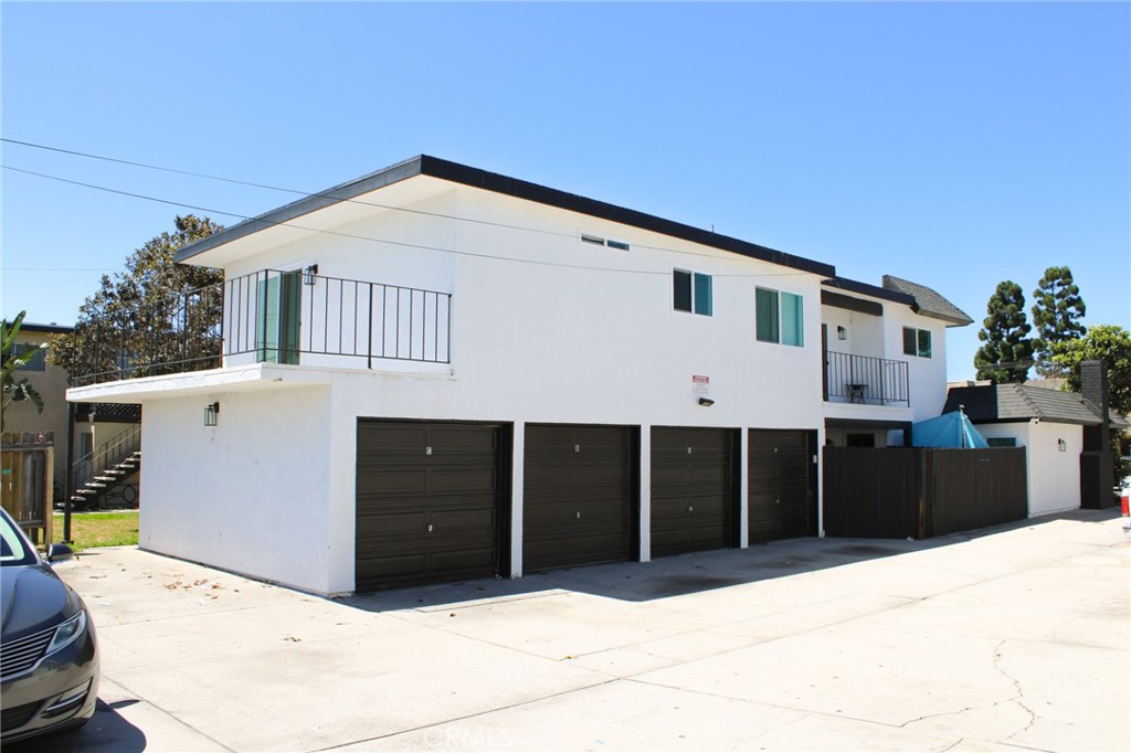 17412 Dairyview Circle, Huntington Beach CA 92647 - photo 6