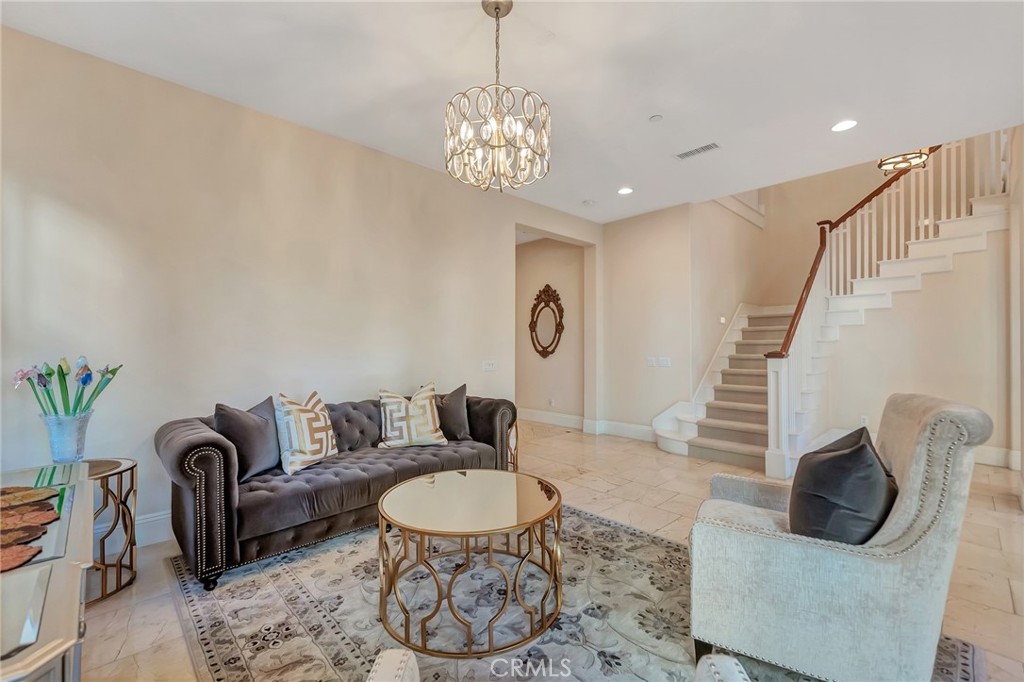 17441 Suffolk Lane, Huntington Beach CA 92649 - photo 4