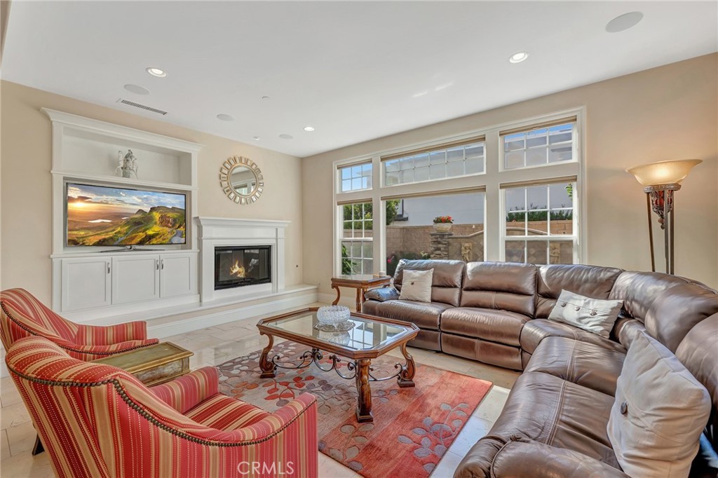 17441 Suffolk Lane, Huntington Beach CA 92649 - photo 17