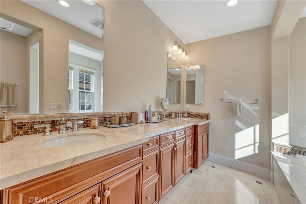 17441 Suffolk Lane, Huntington Beach CA 92649 - photo 29