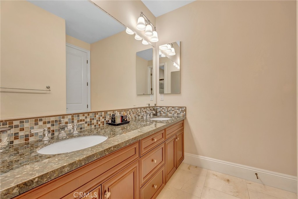 17441 Suffolk Lane, Huntington Beach CA 92649 - photo 34