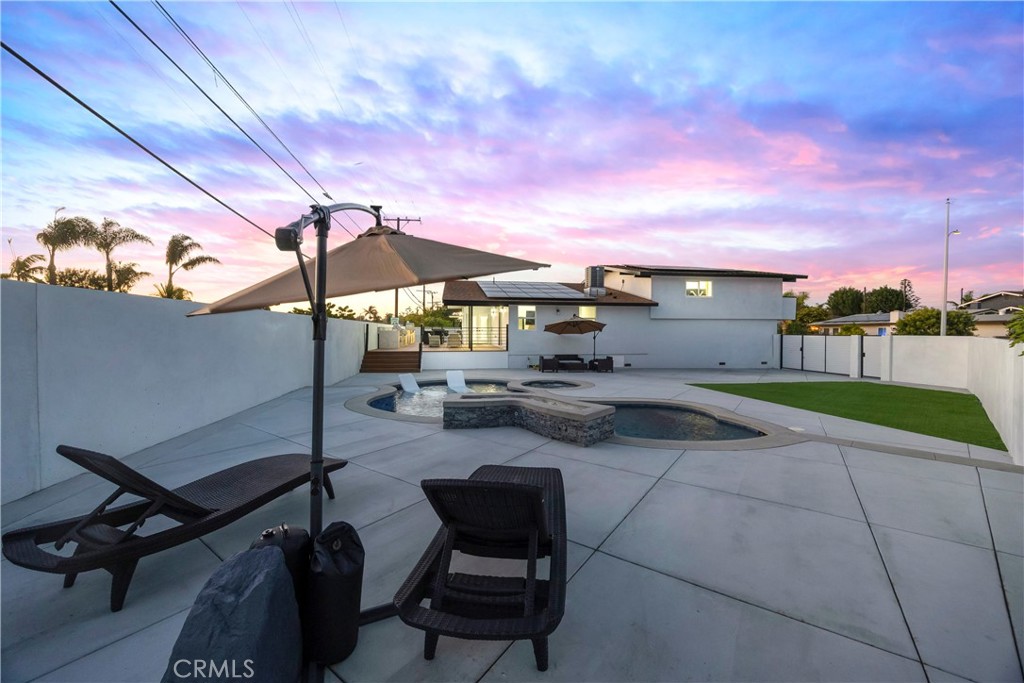17451 Avalon, Huntington Beach CA 92647 - photo 2