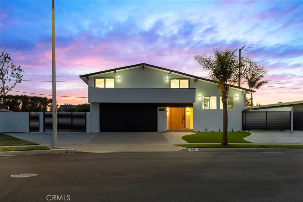 17451 Avalon, Huntington Beach CA 92647 - photo 4