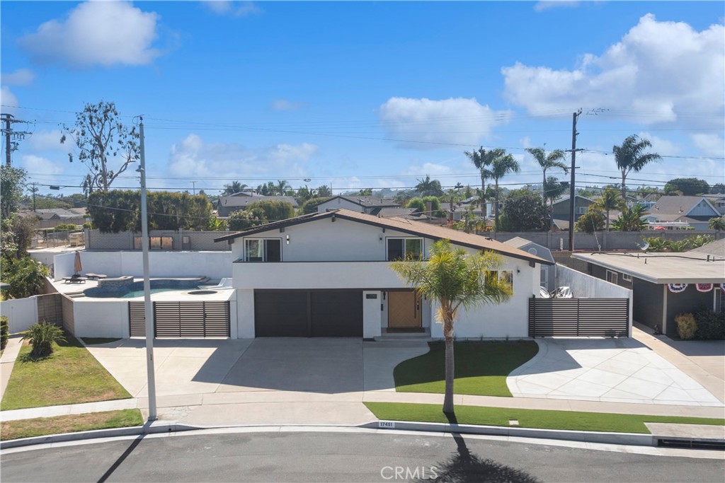 17451 Avalon, Huntington Beach CA 92647 - photo 5