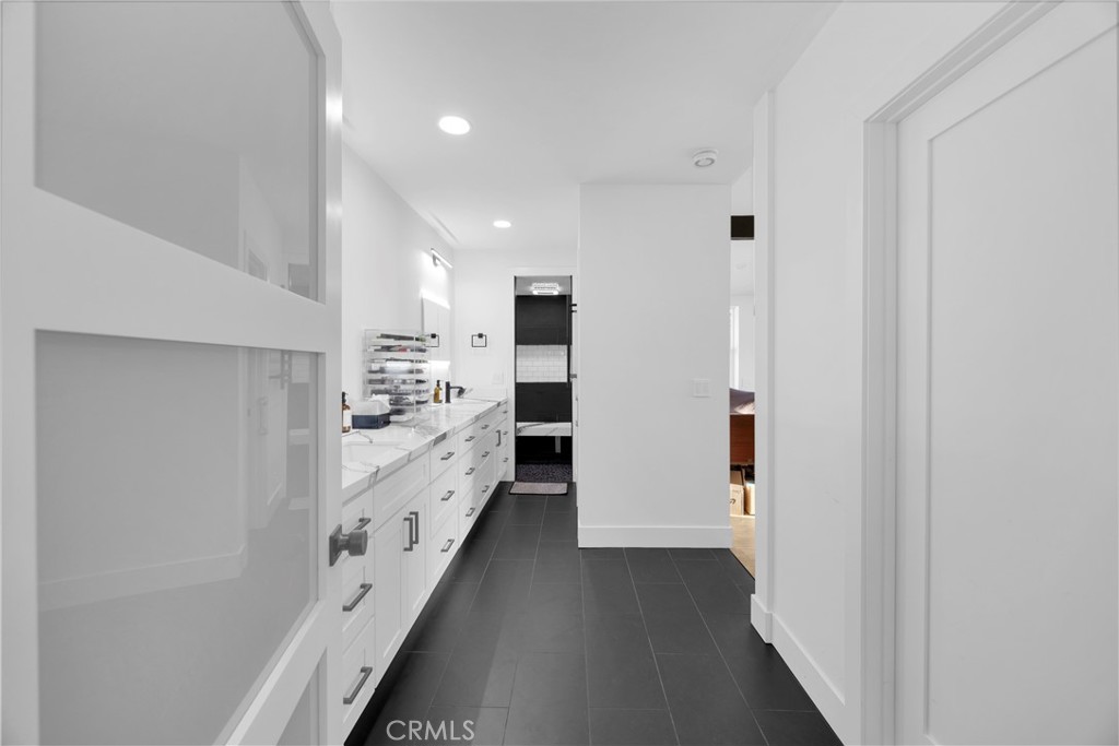 17451 Avalon, Huntington Beach CA 92647 - photo 32