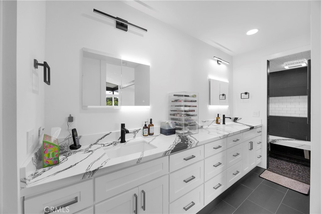 17451 Avalon, Huntington Beach CA 92647 - photo 33