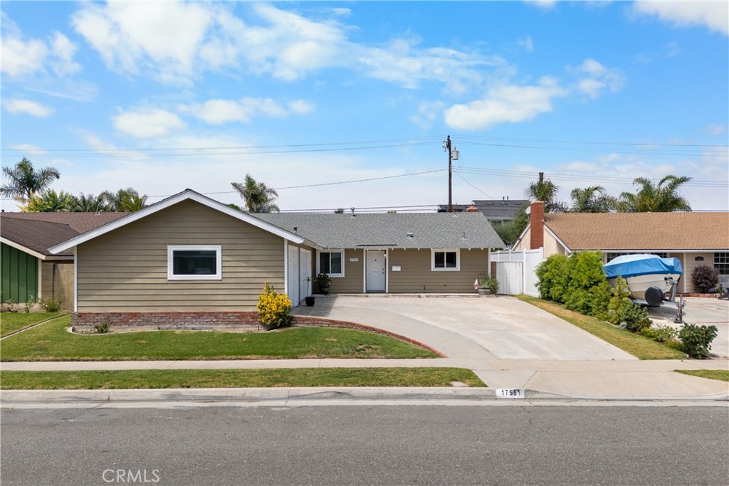 17551 Misty, Huntington Beach CA 92649 - photo 1