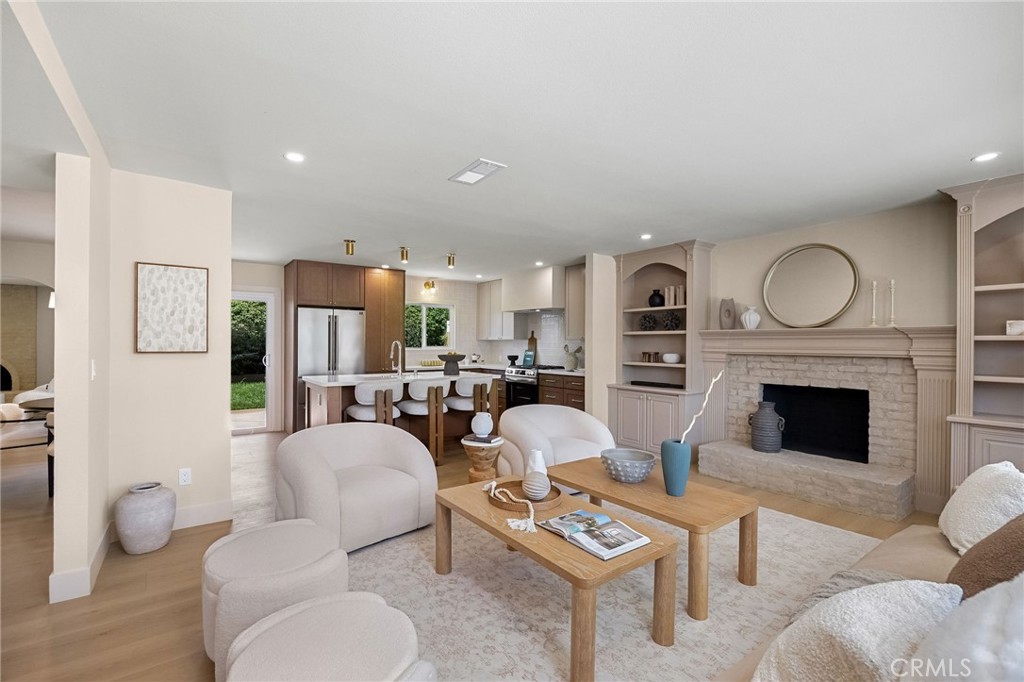 17571 Wrightwood, Huntington Beach CA 92649 - photo 4