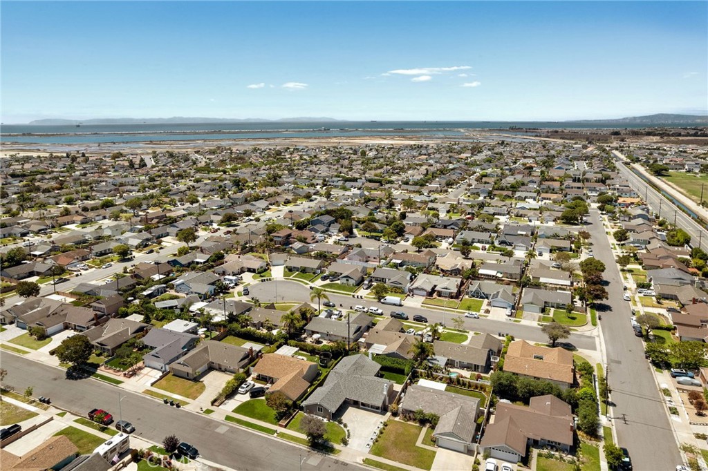 17571 Wrightwood, Huntington Beach CA 92649 - photo 27