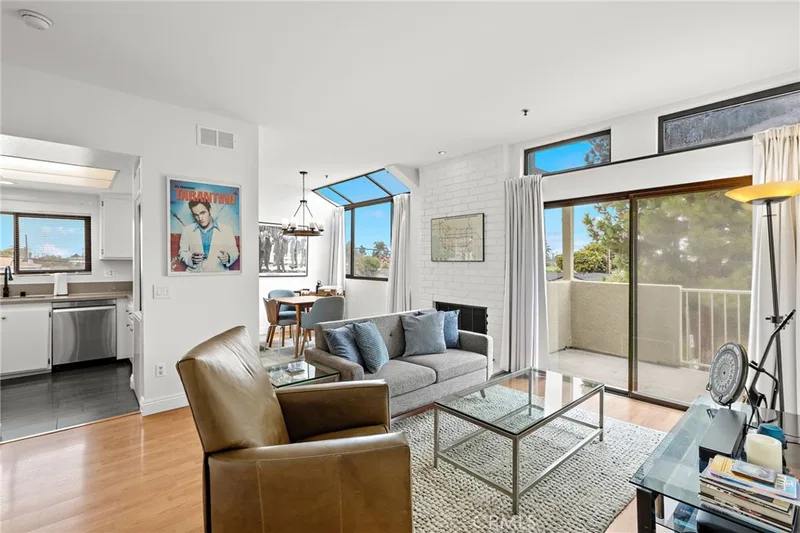 17641 Sergio Circle 203, Huntington Beach, CA 92647