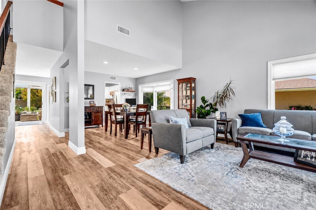 17661 Falkirk, Huntington Beach CA 92649 - photo 2
