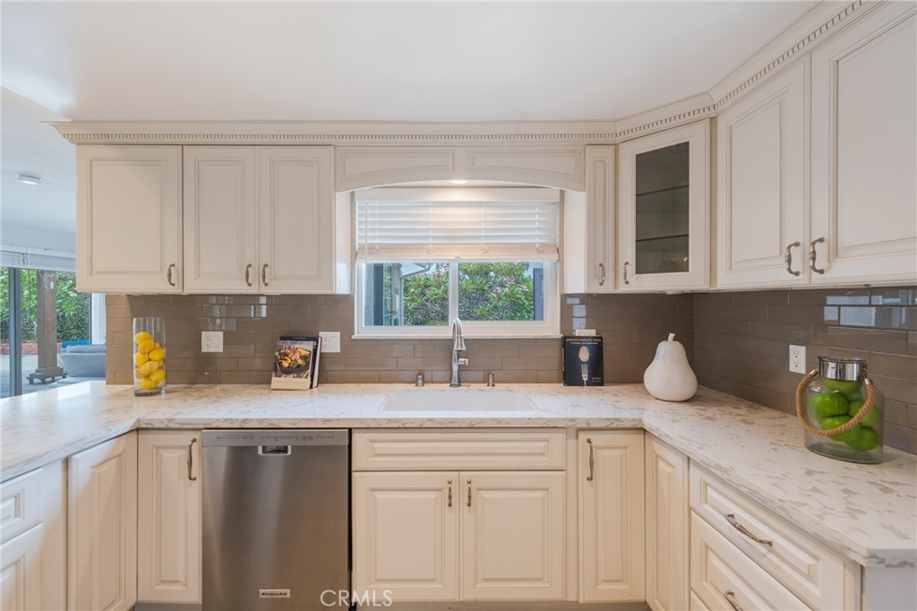 17661 Still Harbor, Huntington Beach CA 92647 - photo 10