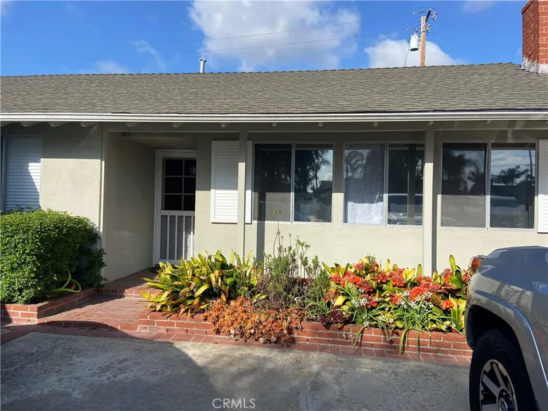 17721 Collins, Huntington Beach, CA 92647