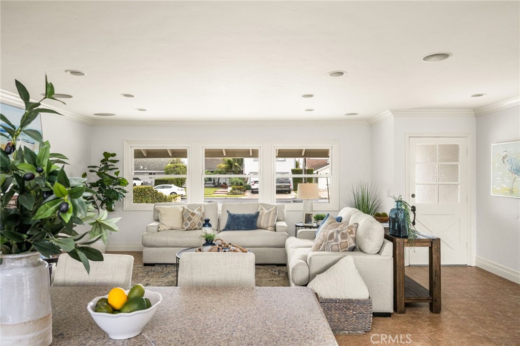 17751 Lewis, Huntington Beach CA 92647 - photo 11