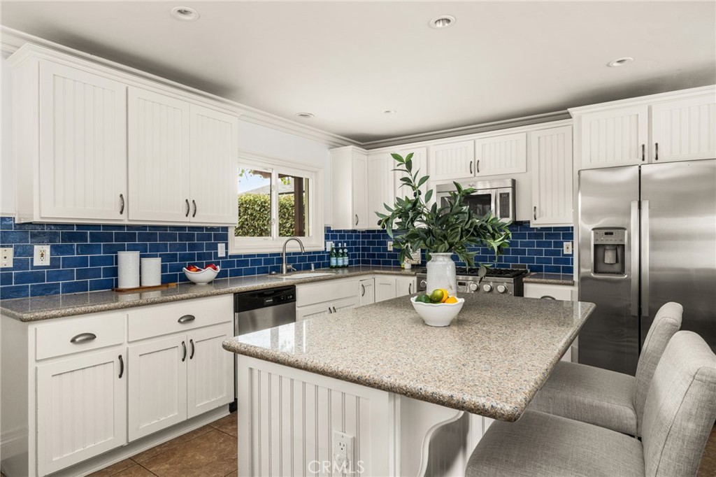 Designer backsplash - 17751 Lewis, Huntington Beach CA 92647 - photo 21